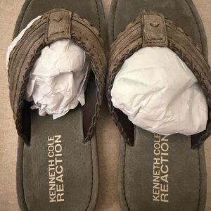 Kenneth Cole Reaction gray mixed suede sandals